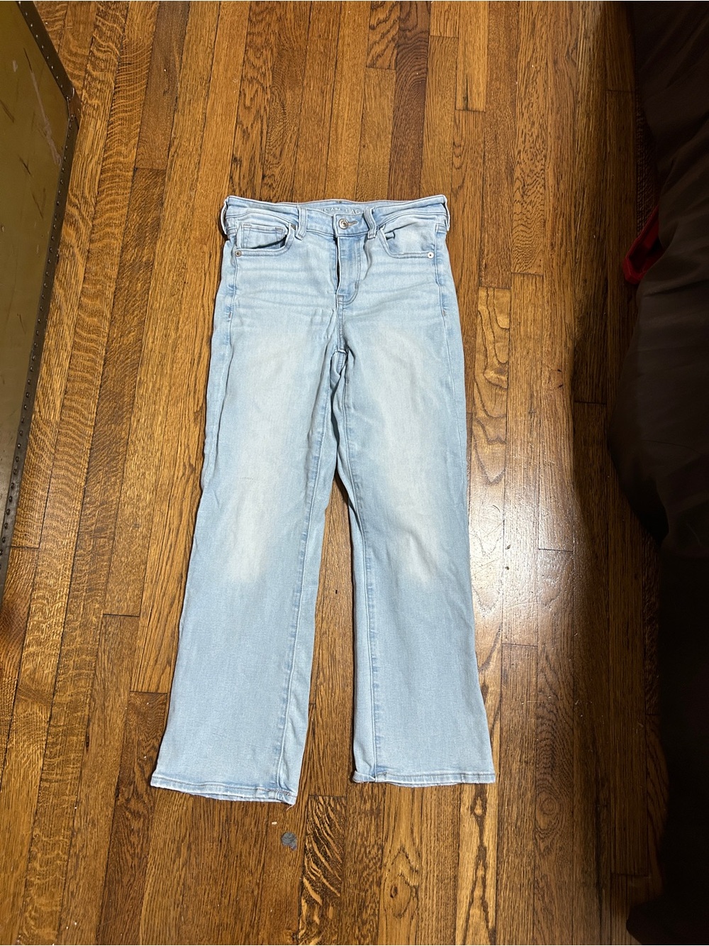 American Eagle Outfitters Light Blue Cropped Jeans